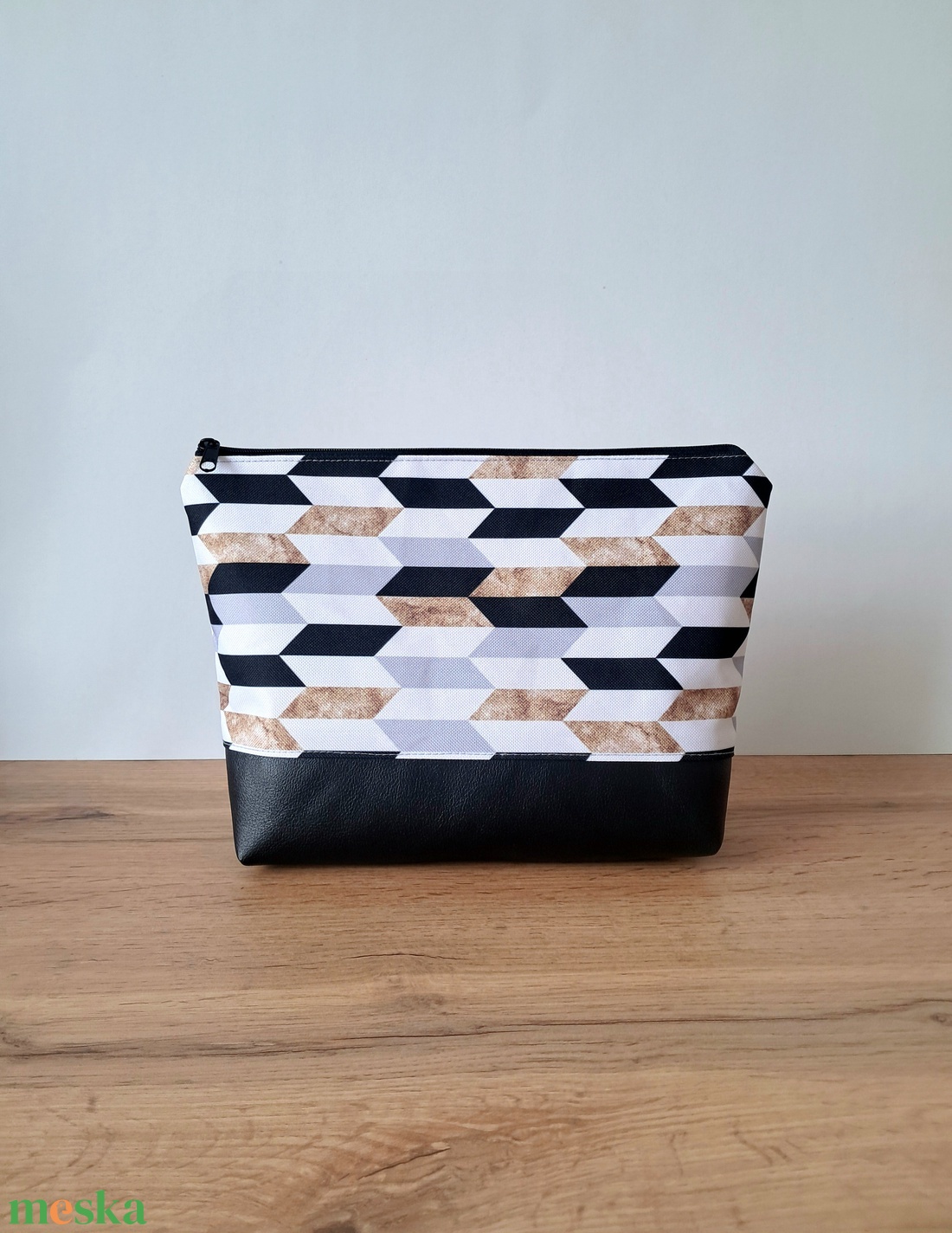 Nagyméretű modern neszesszer - táska & tok - neszesszer - Meska.hu