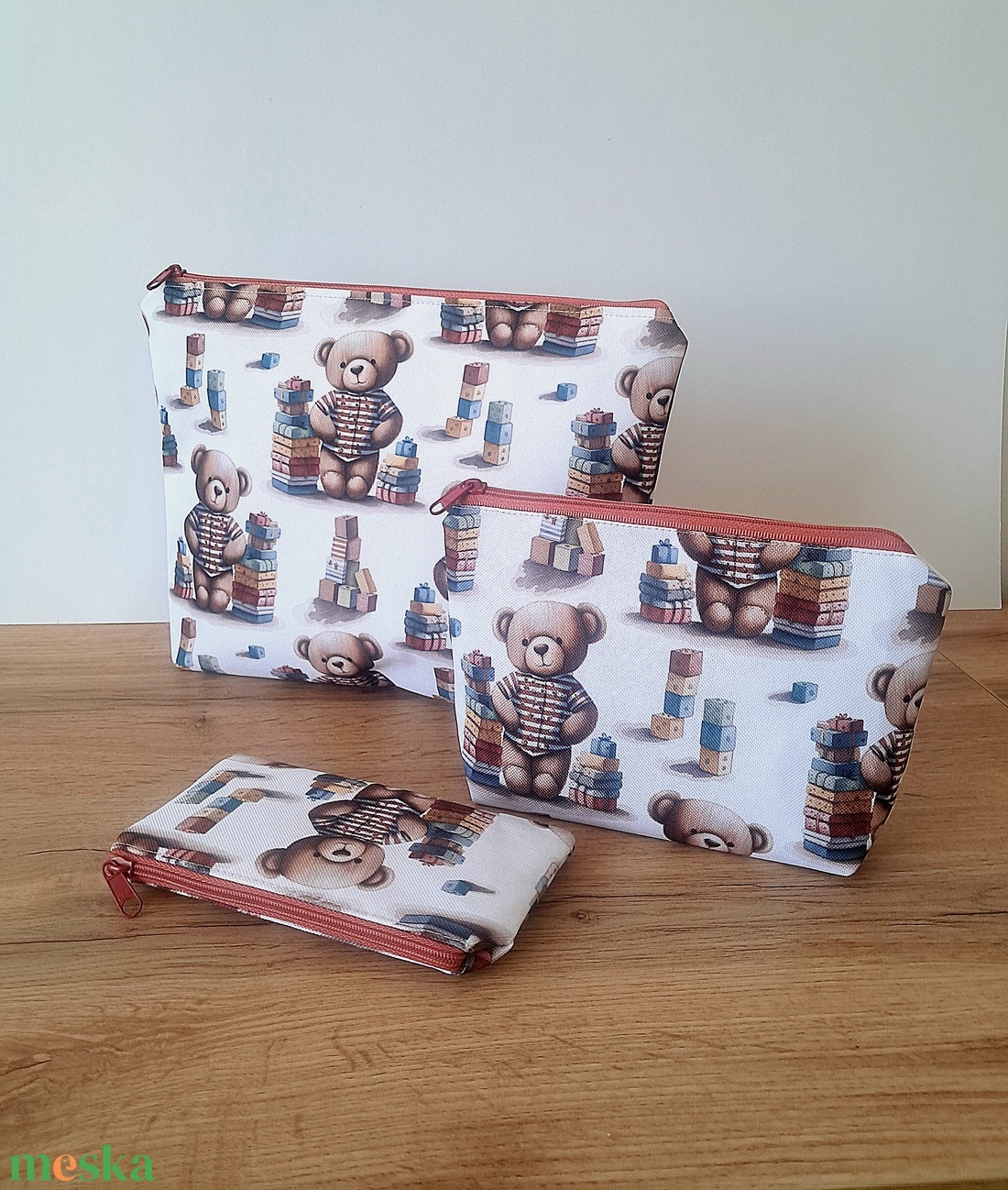 Kisméretű mackós neszesszer - táska & tok - neszesszer - Meska.hu