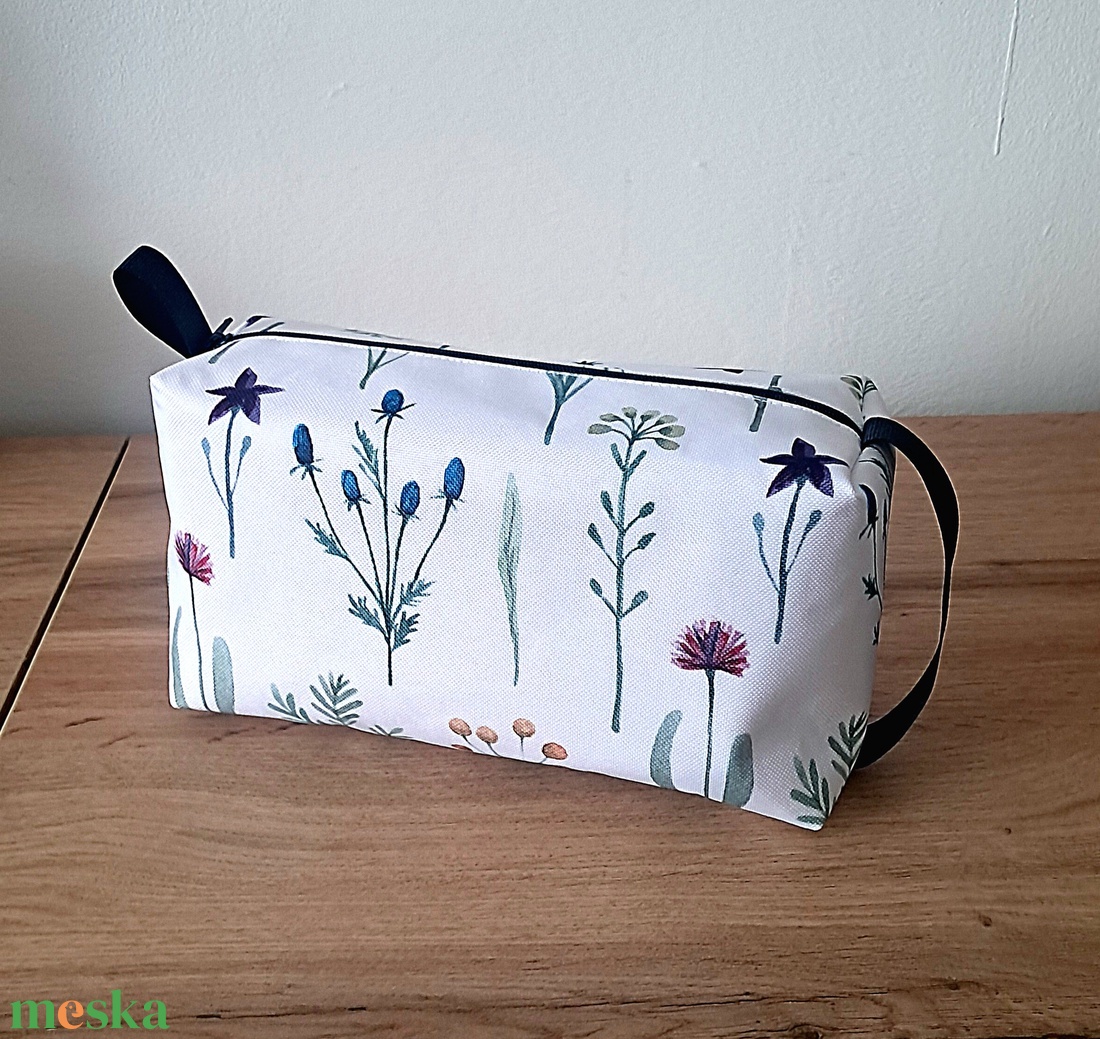 Nagyméretű női neszesszer - táska & tok - neszesszer - Meska.hu