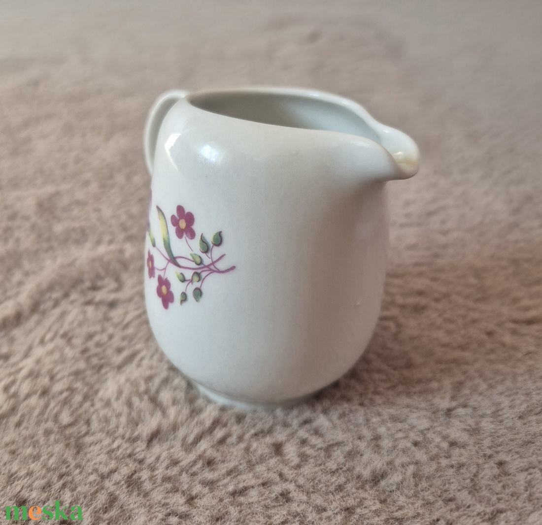 Alföldi porcelán tejkiöntő virágmintával - otthon & életmód - konyhafelszerelés, tálalás - tálalás - üveg & kancsó - Meska.hu