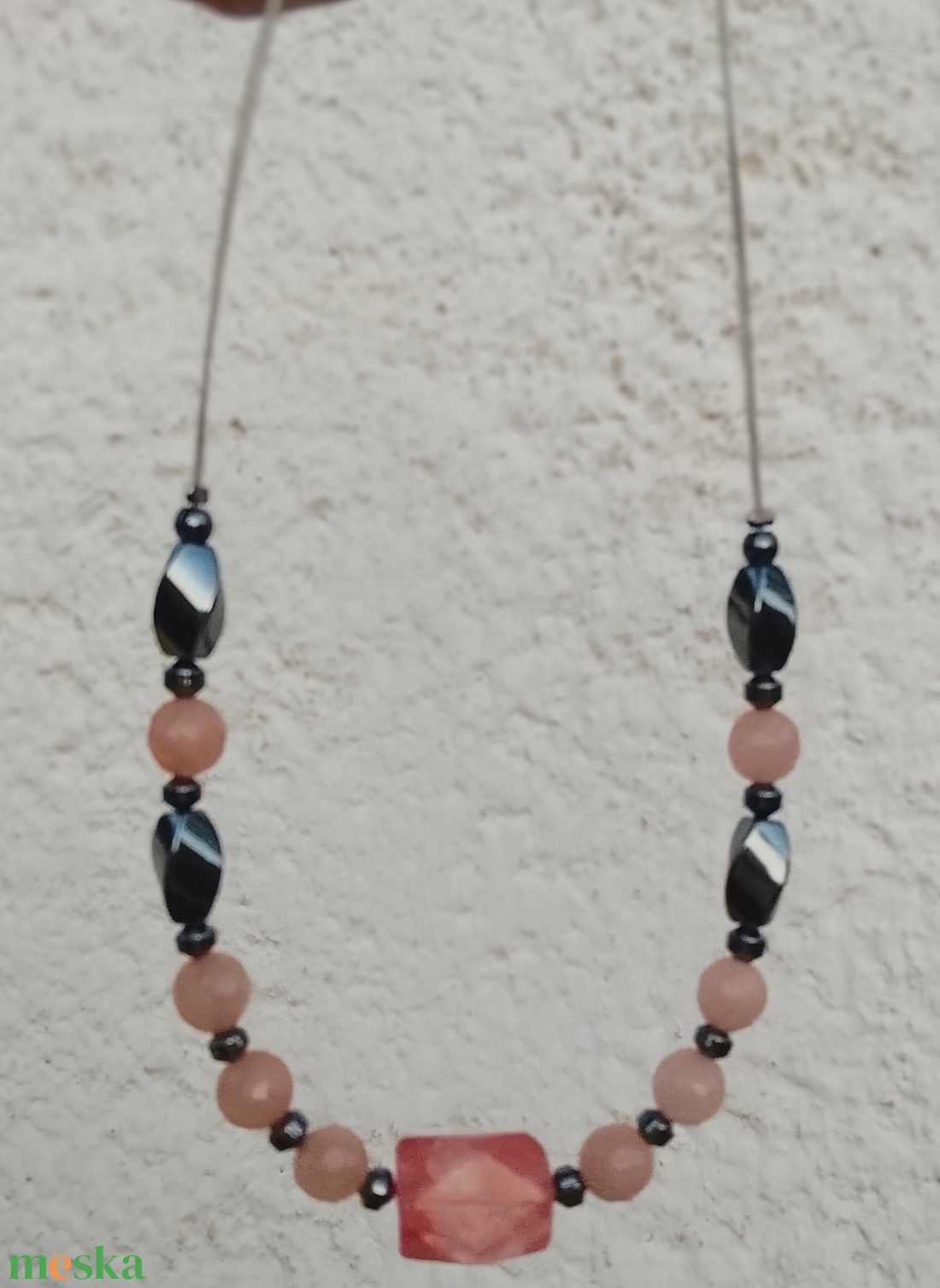 Barack szín és hematit kövekből nyaklánc, nyakék  - ékszer - nyaklánc - gyöngyös nyaklánc - Meska.hu