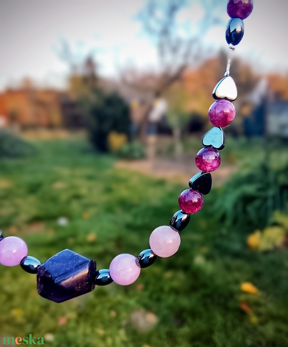 Ametiszt és hematit kövekből nyaklánc, nyakék  - ékszer - nyaklánc - gyöngyös nyaklánc - Meska.hu