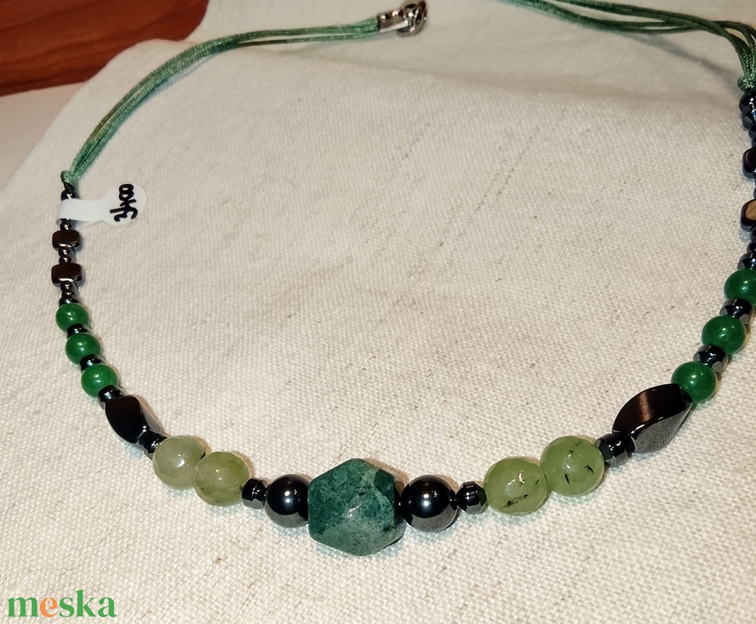  Hematit, zöld achát ásvány nyaklánc, nyakék  - ékszer - nyaklánc - gyöngyös nyaklánc - Meska.hu