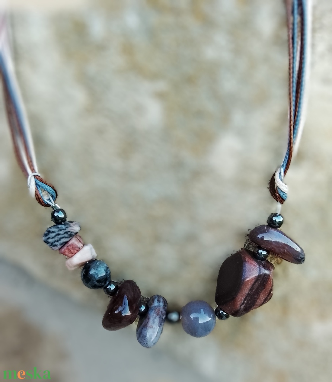 Zöld, sárga, barna színű ásványokból készült nyaklánc, nyakék  - ékszer - nyaklánc - gyöngyös nyaklánc - Meska.hu