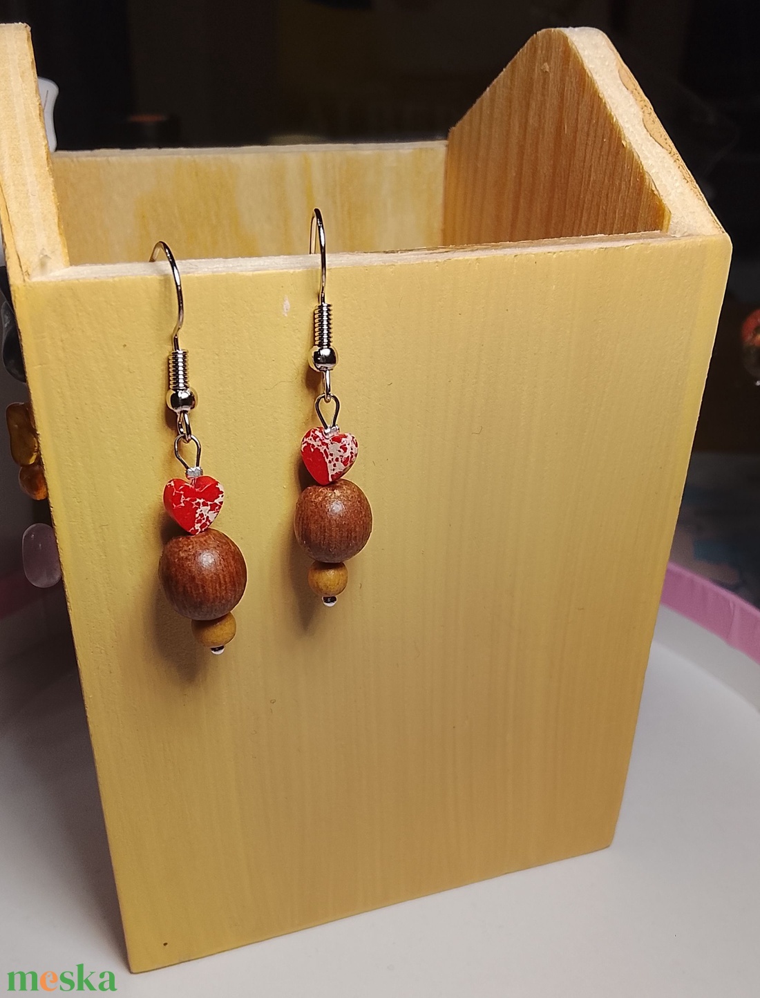 Fülbevaló  piros szívvel  - ékszer - fülbevaló - lógó fülbevaló - Meska.hu