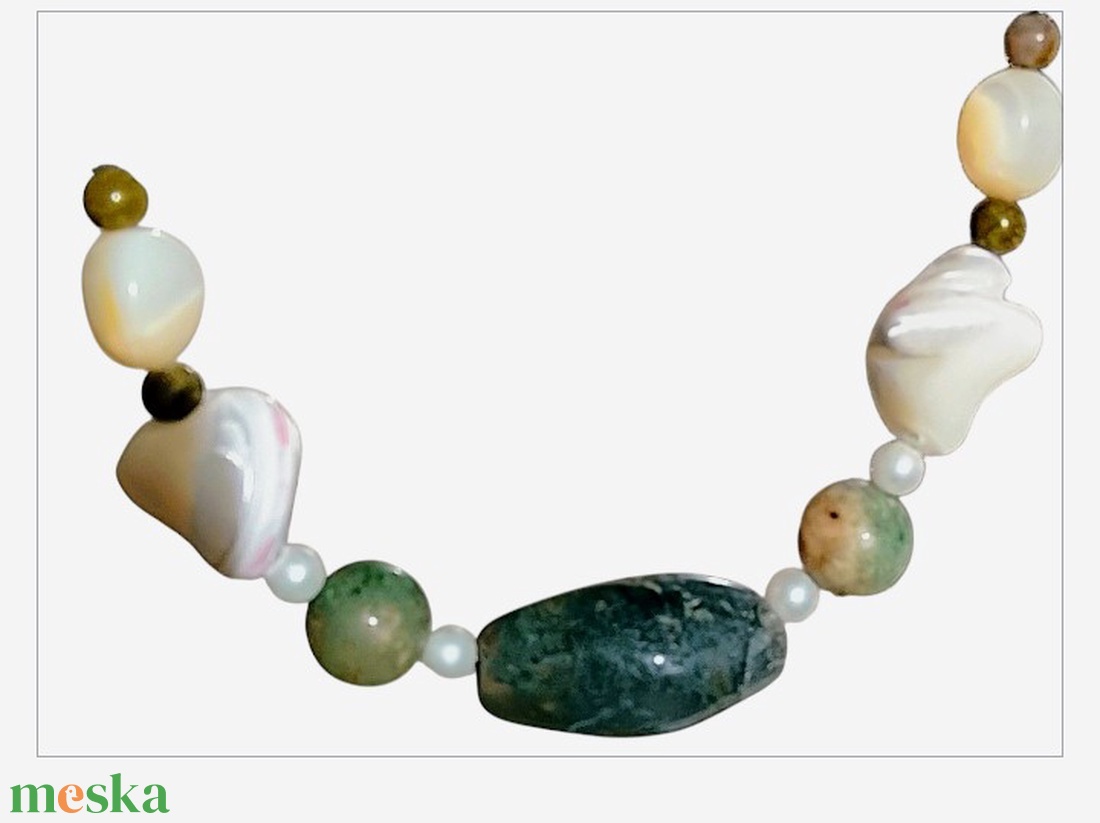 Zöld fehér nyaklánc, nyakék  - ékszer - nyaklánc - gyöngyös nyaklánc - Meska.hu