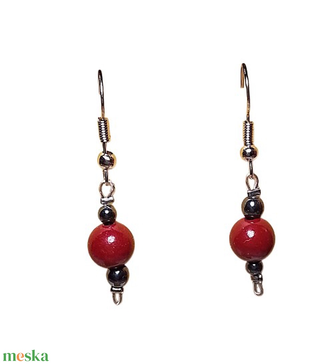 Fülbevaló szintetikus gyönggyel és hematit ásvánnyal - ékszer - fülbevaló - lógó fülbevaló - Meska.hu