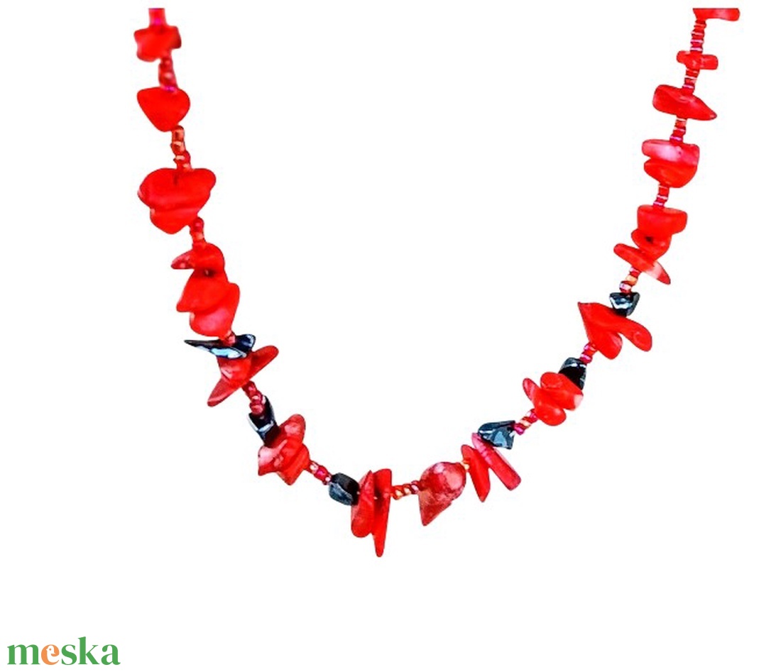 Korall és hematit barátságban :) - ékszer - nyaklánc - gyöngyös nyaklánc - Meska.hu