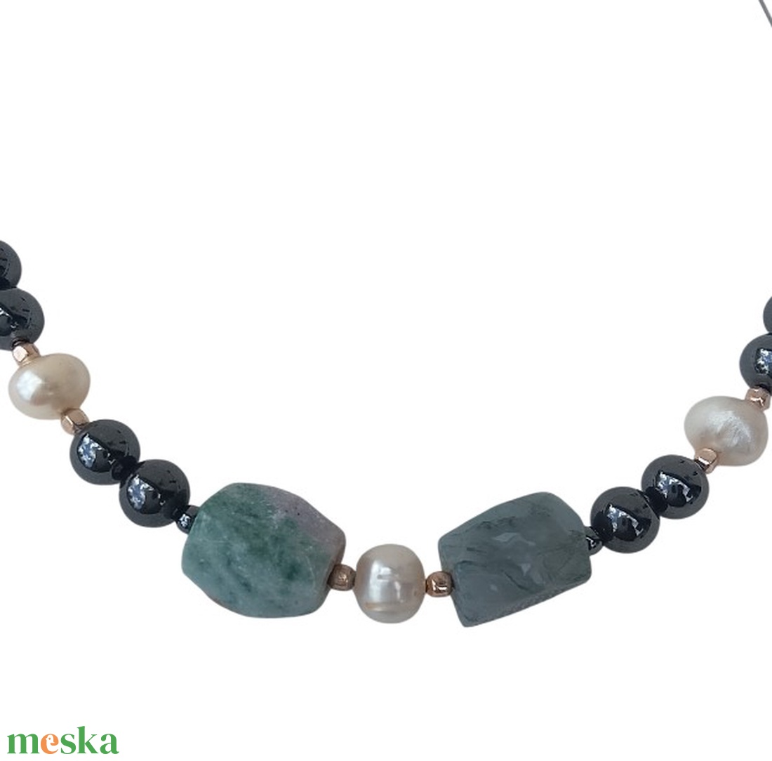 Ásvány nyaklánc, nyakék zöld achát kővel  - ékszer - nyaklánc - gyöngyös nyaklánc - Meska.hu