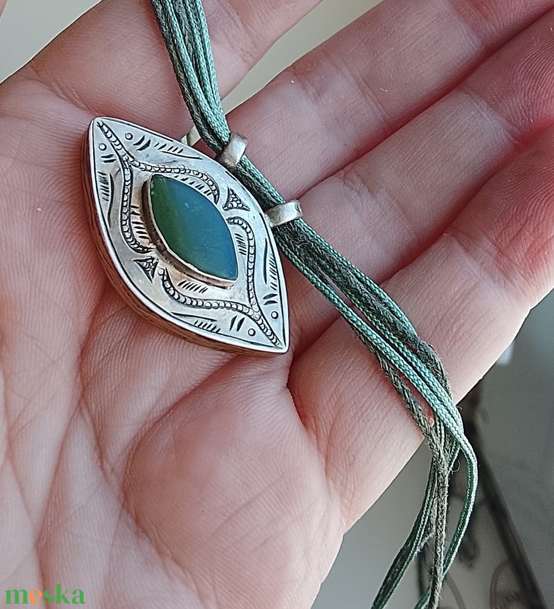 Ezüst medálos nyaklánc - ékszer - nyaklánc - gyöngyös nyaklánc - Meska.hu