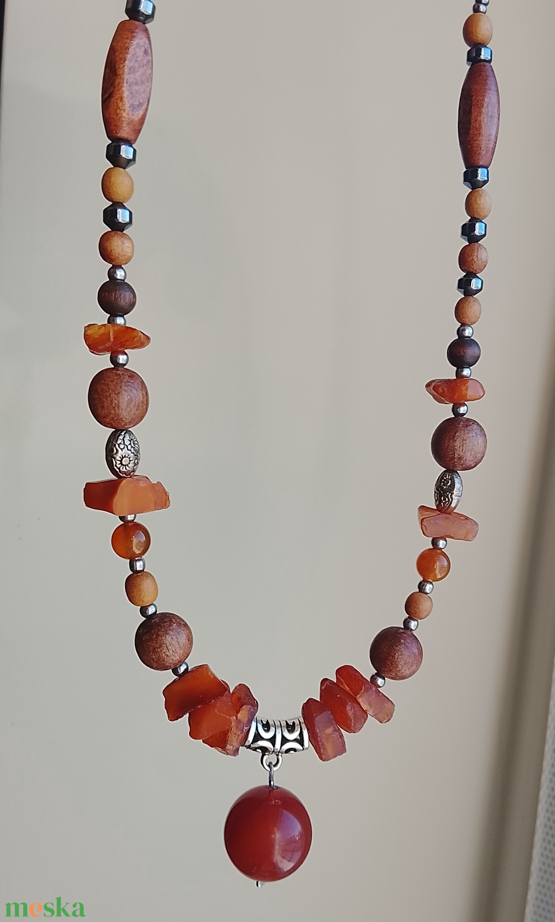 Méz és barna gyöngyökkel nyaklánc - ékszer - nyaklánc - gyöngyös nyaklánc - Meska.hu