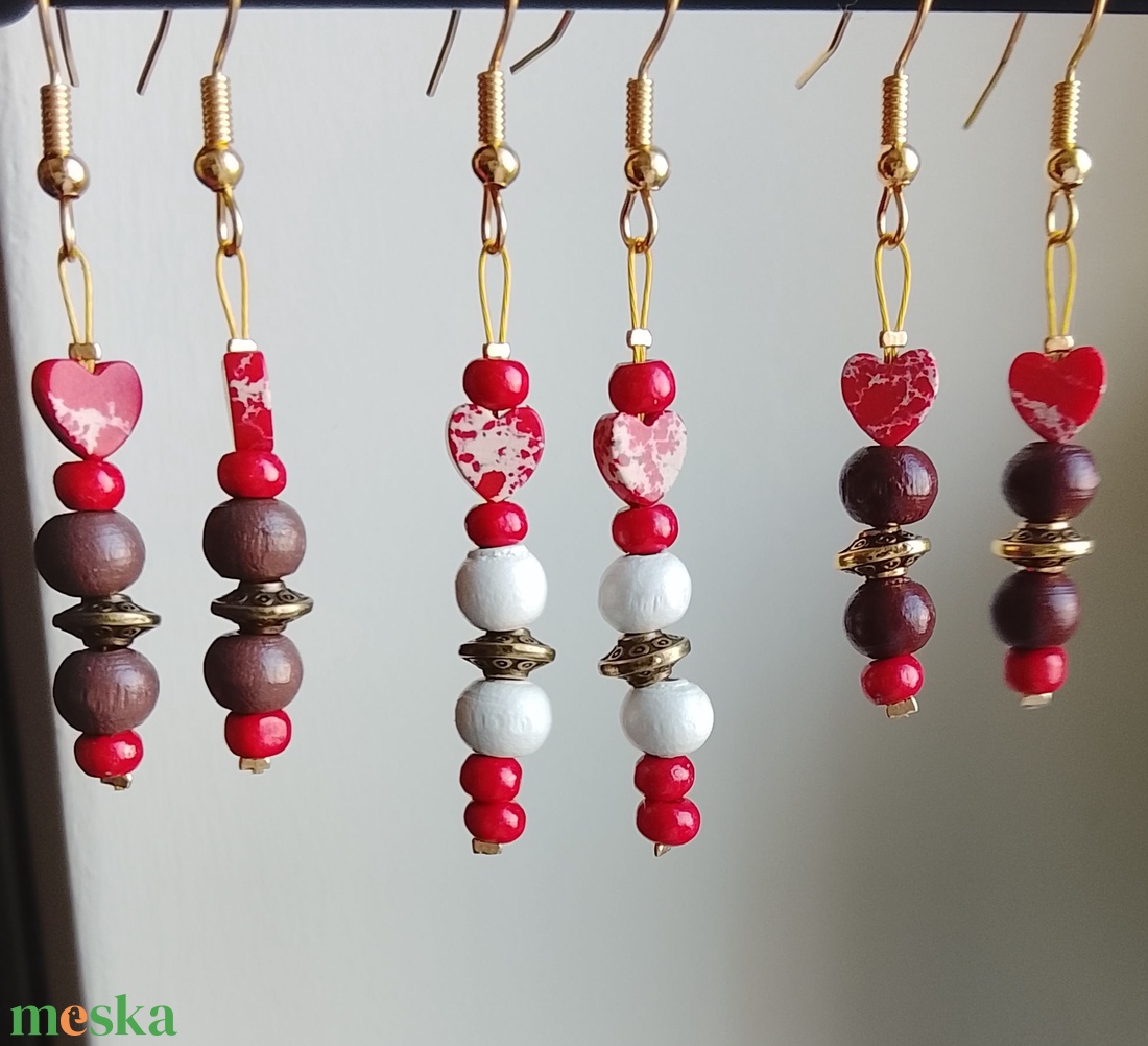 Fülbevaló piros  és fagyöngyökből  - ékszer - fülbevaló - lógó fülbevaló - Meska.hu