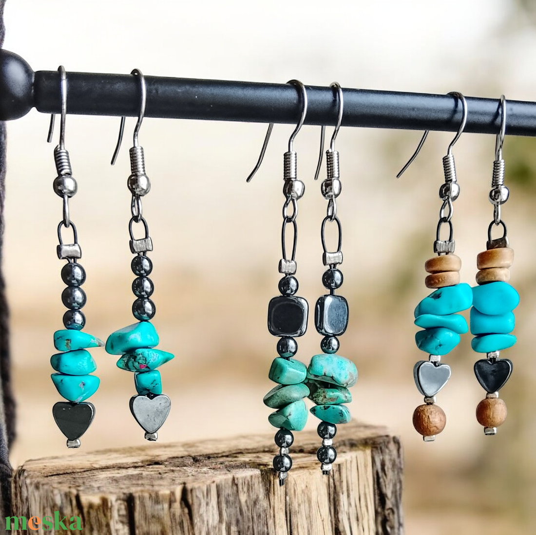 Fülbevaló türkiz, fa és hematit  - ékszer - fülbevaló - lógó fülbevaló - Meska.hu