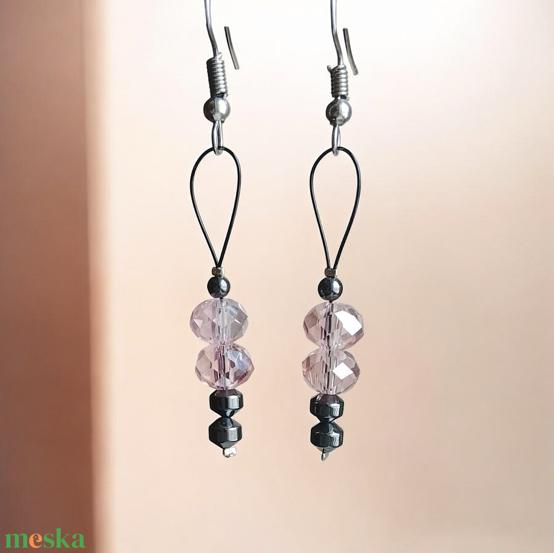 Fülbevaló rózsaszín és szürke gyöngyökkel  - ékszer - fülbevaló - lógó fülbevaló - Meska.hu