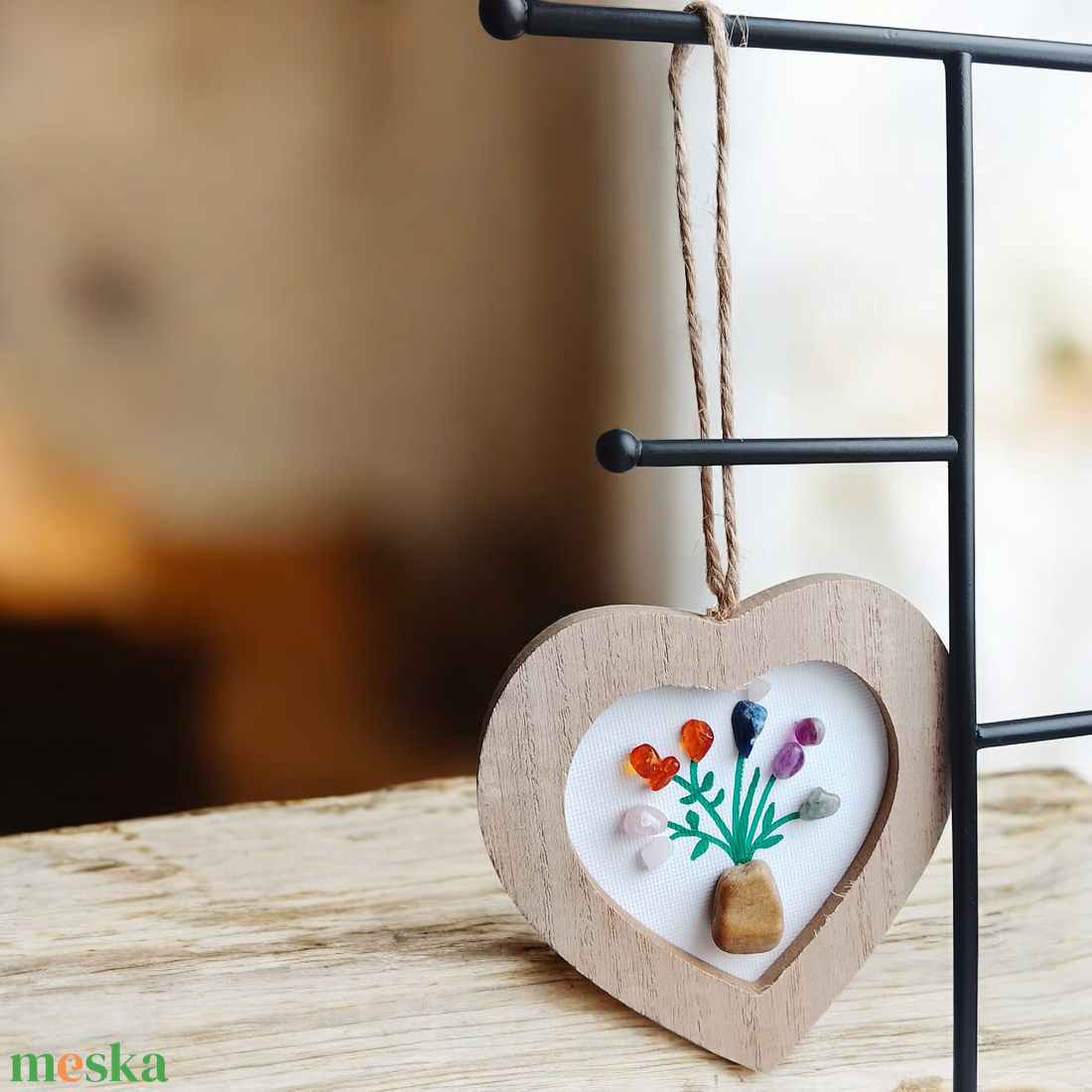 Szív alakú keretben féldrágakő és kavics faliképek  - otthon & életmód - dekoráció - kép & falikép - kavics kép - Meska.hu