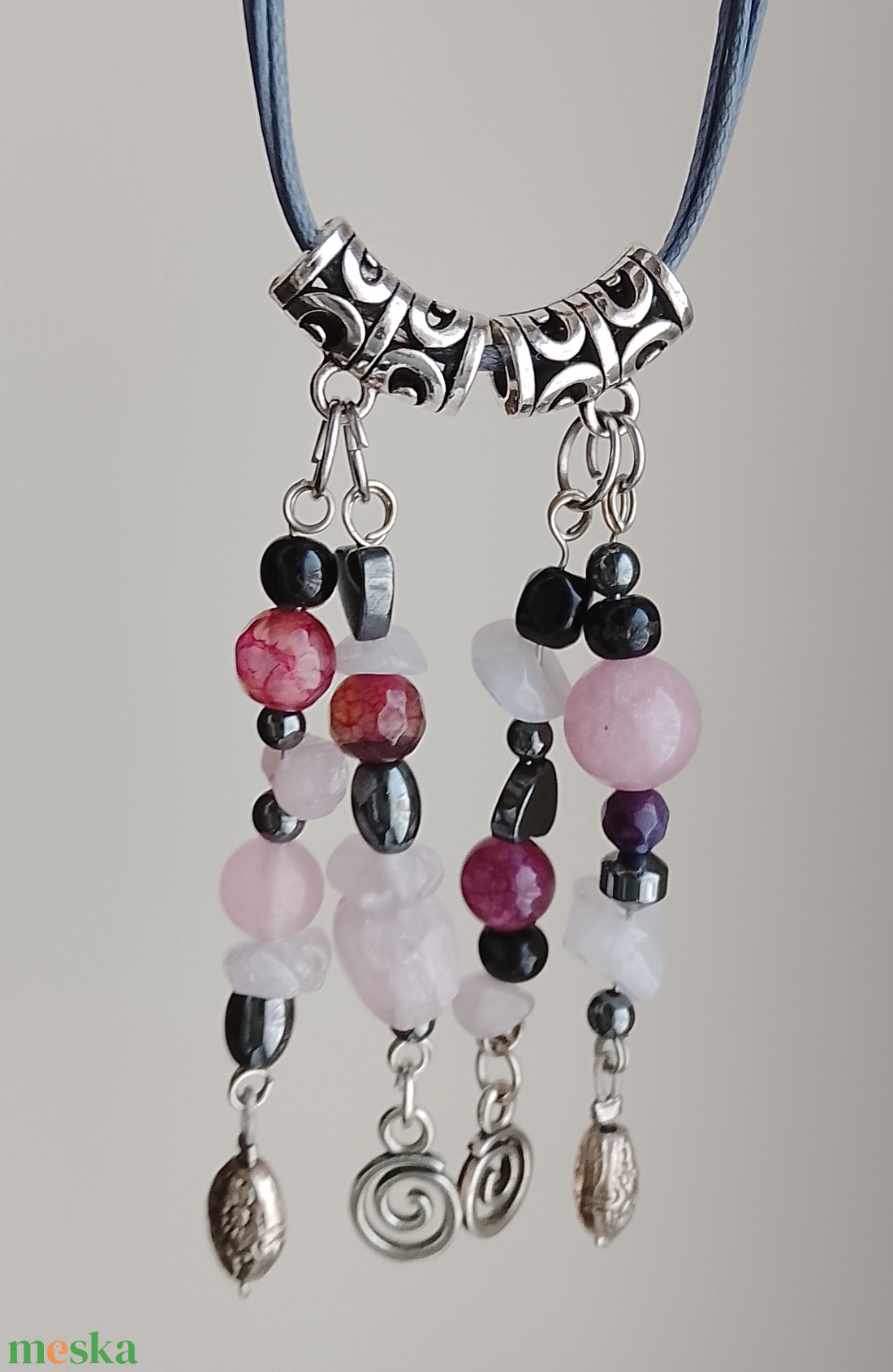  Ásvány díszes szürke, rózsaszín nyaklánc nyaklánc - ékszer - nyaklánc - gyöngyös nyaklánc - Meska.hu