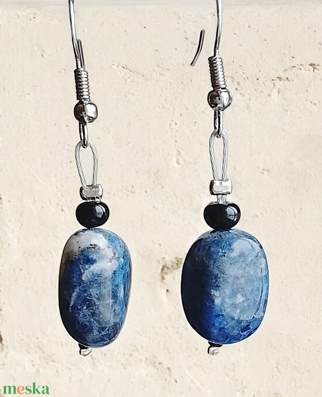 Fülbevaló kék szodalit ásványból  - ékszer - fülbevaló - lógó fülbevaló - Meska.hu