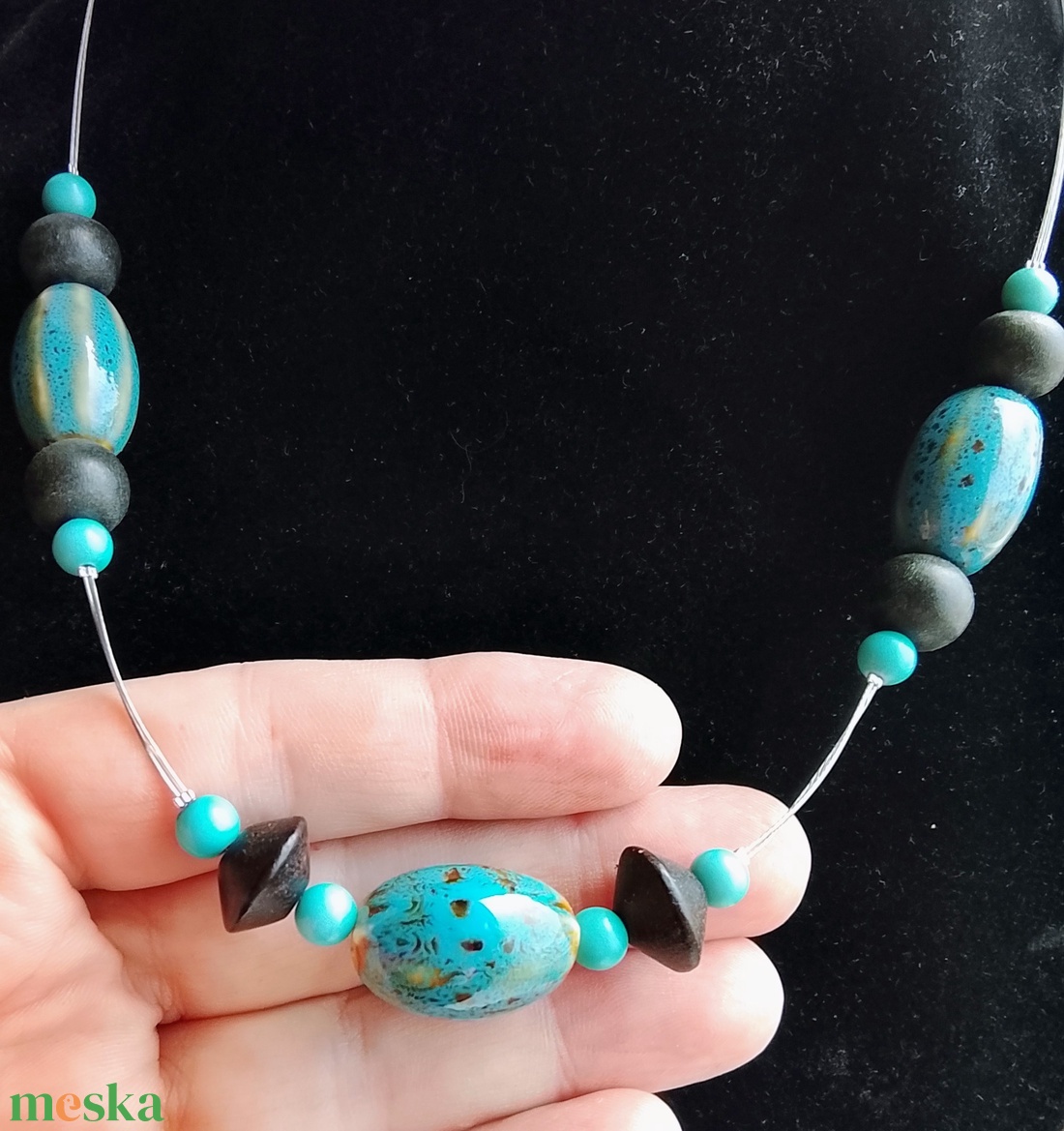 Gyöngyös nyaklánc türkiz színben - ékszer - nyaklánc - gyöngyös nyaklánc - Meska.hu