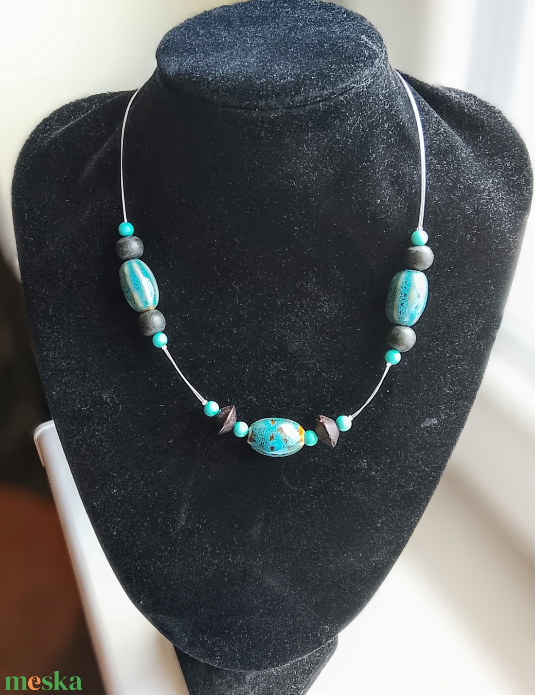 Gyöngyös nyaklánc türkiz színben - ékszer - nyaklánc - gyöngyös nyaklánc - Meska.hu