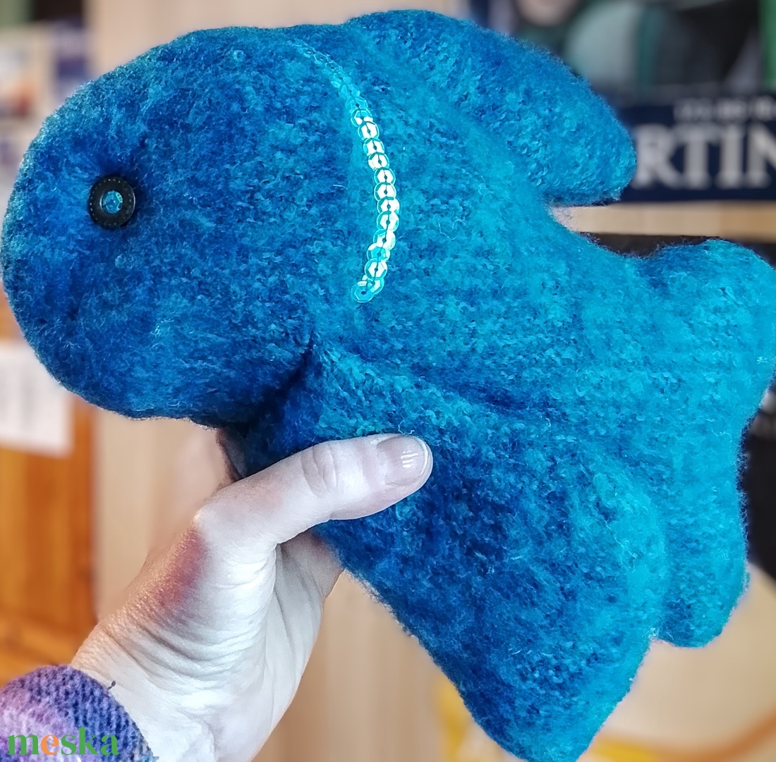 Varrott puha játék hal újrahasznosított anyagból  - játék & sport - plüssállat & játékfigura - hal - Meska.hu