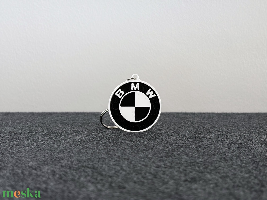 BMW Fehértokos kulcstartó - táska & tok - kulcstartó & táskadísz - kulcstartó - Meska.hu