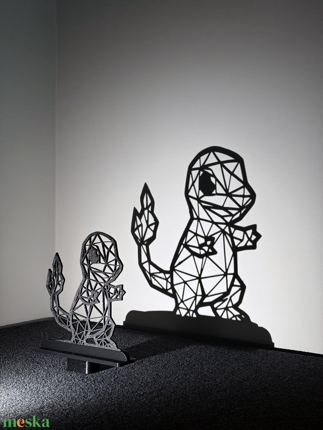 Geometrikus Charmander Asztali Dekoráció � Modern Minimalizmus Pokémon stílusban - otthon & életmód - dekoráció - asztal és polc dekoráció - asztaldísz - Meska.hu