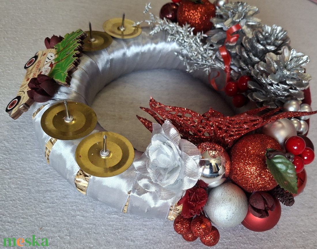 Ezüst-piros adventi koszorú - karácsony - adventi díszek - adventi koszorú - Meska.hu Ezüst-piros adventi koszorú - karácsony - adventi díszek - adventi koszorú - Meska.hu