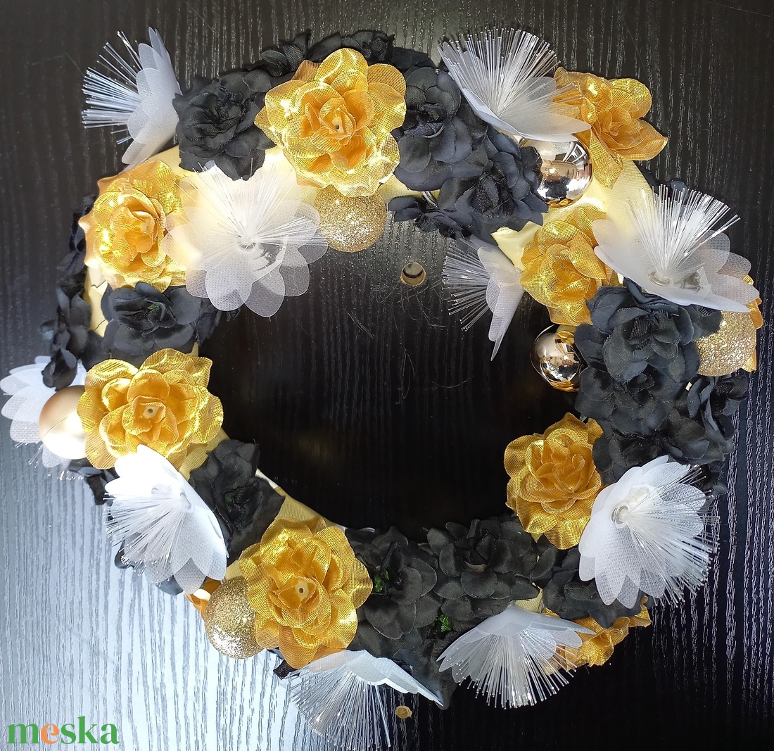 Fekete, arany rózsa LED - otthon & életmód - dekoráció - asztal és polc dekoráció - asztaldísz - Meska.hu