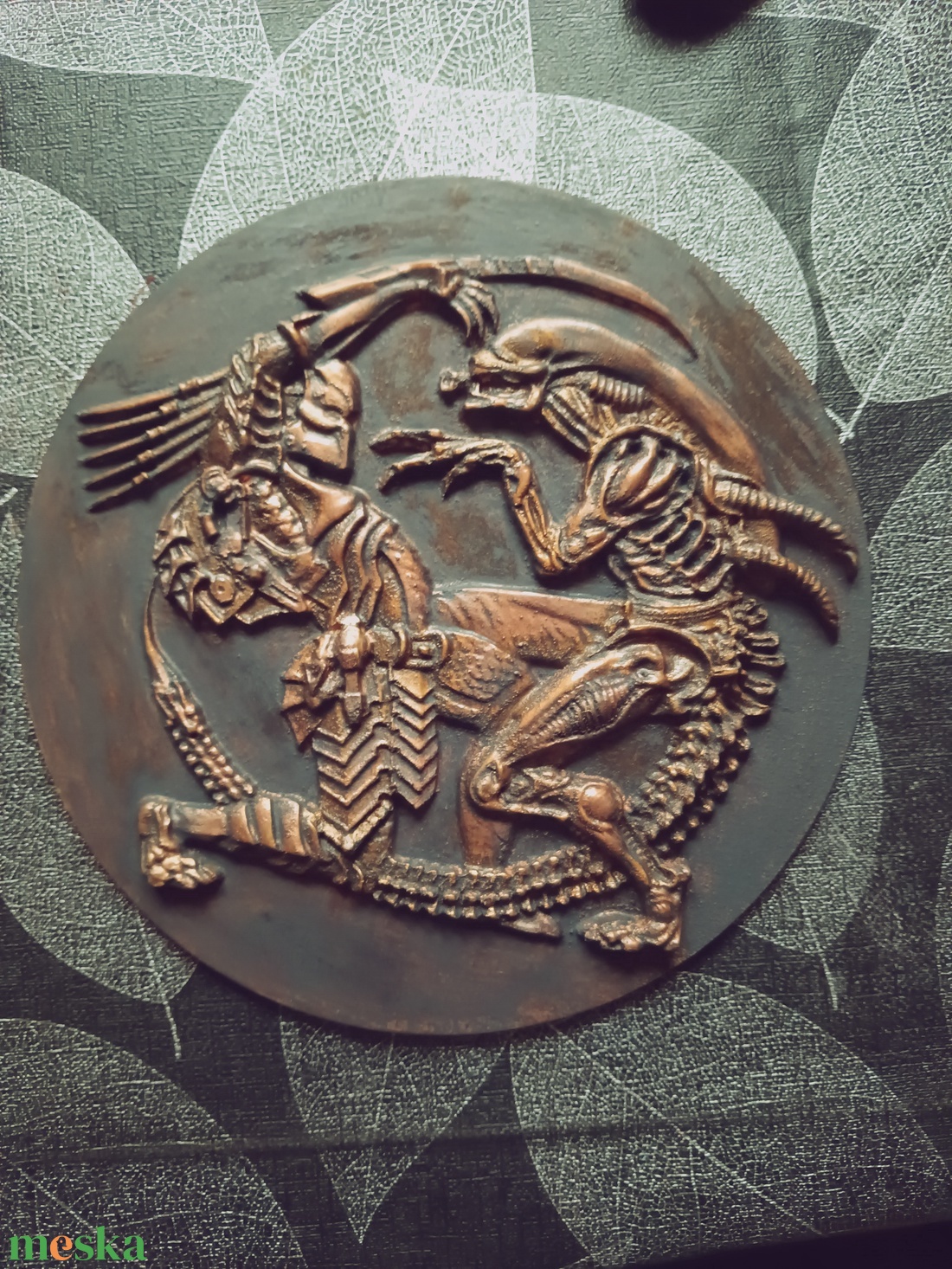 Alien vs Predator faragott falidísz - otthon & életmód - dekoráció - fali és függő dekoráció - falra akasztható dekor - Meska.hu Alien vs Predator faragott falidísz - otthon & életmód - dekoráció - fali és függő dekoráció - falra akasztható dekor - Meska.hu