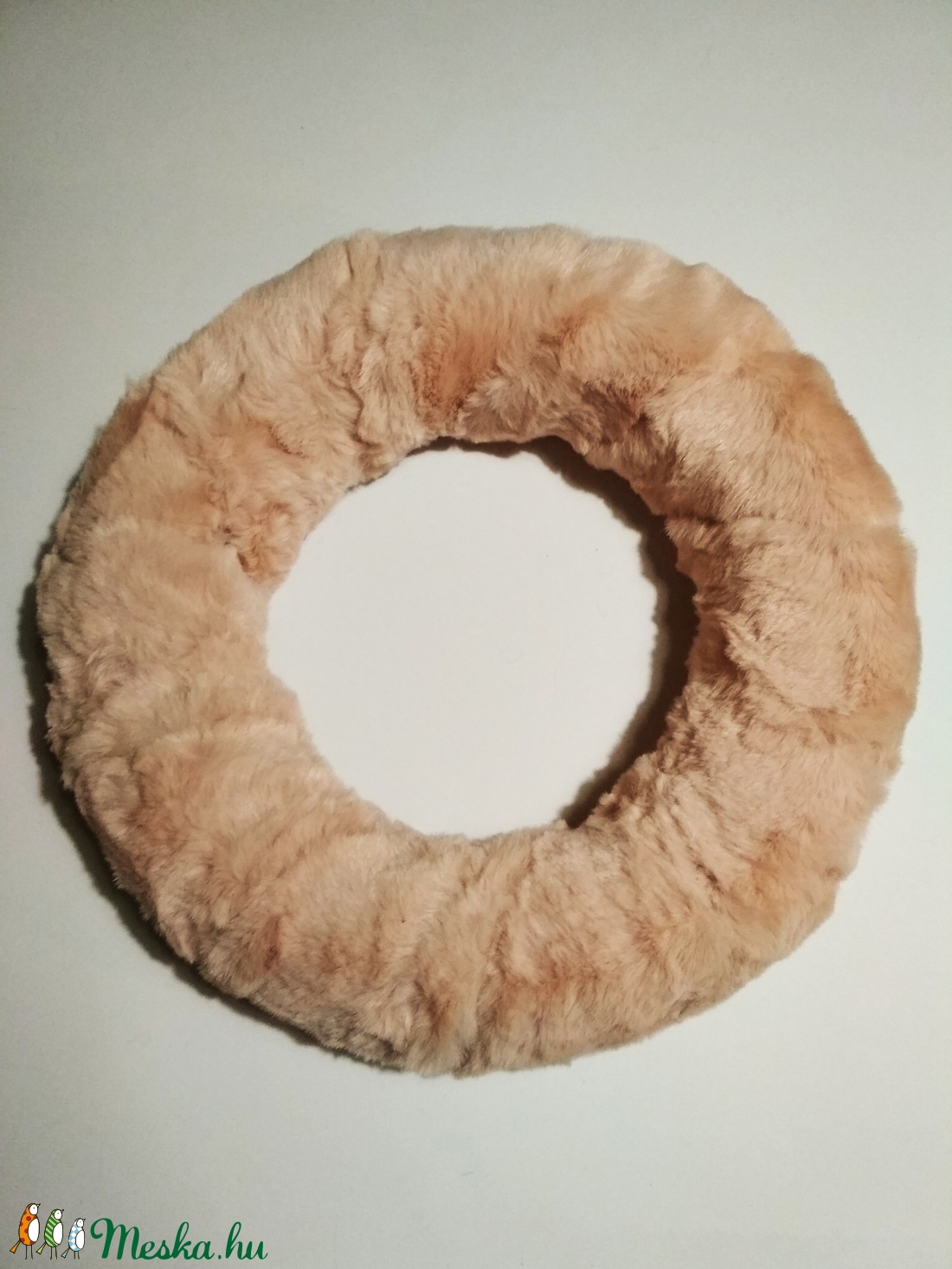 Szőrme koszorú alap, púder - kellékek & szerszámok - díszíthető tárgyak - Meska.hu