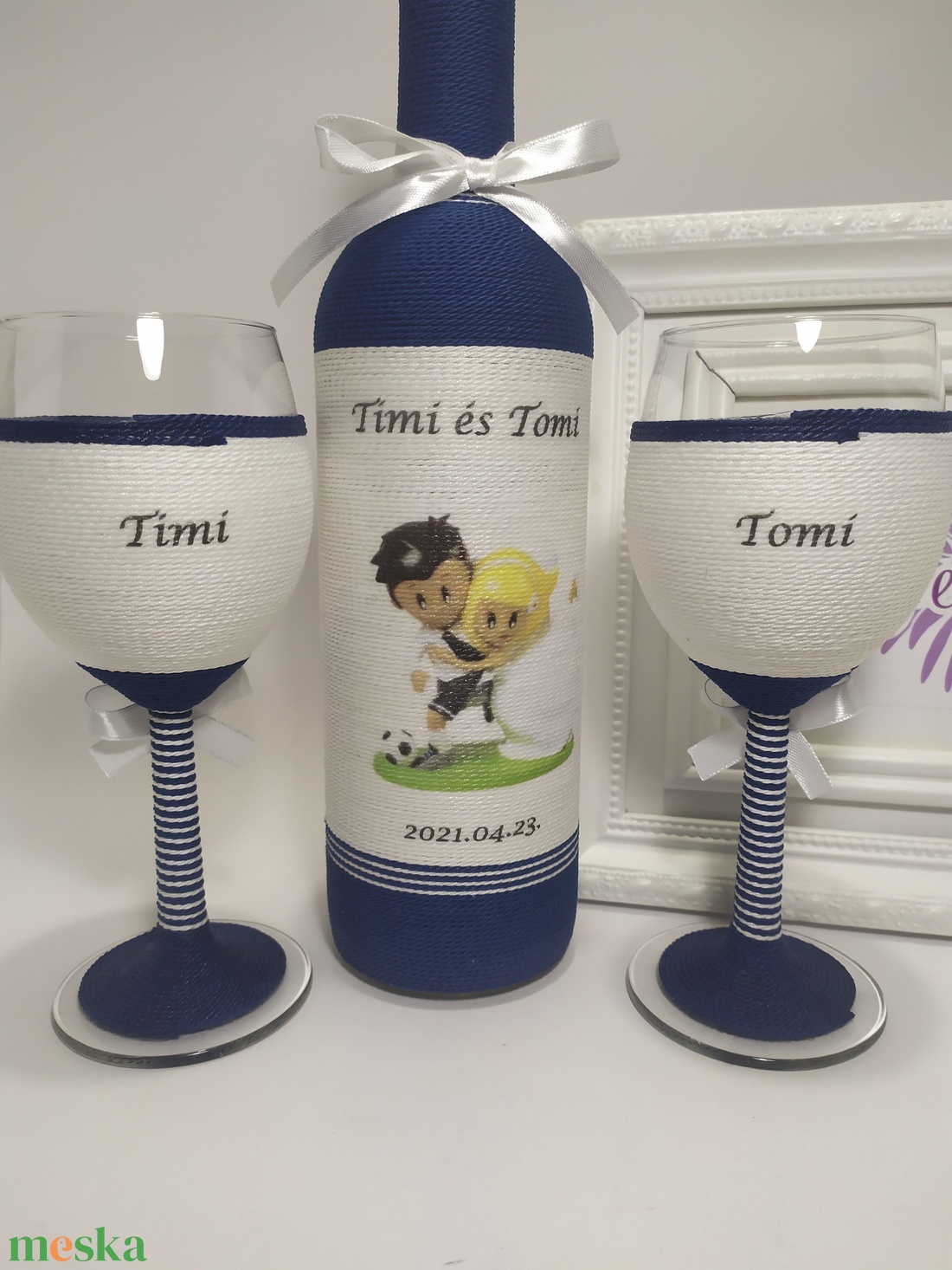 Szülőköszöntő borosüveg és borospohár, focis - otthon & életmód - konyhafelszerelés, tálalás - tálalás - boros poharak, szettek - Meska.hu Szülőköszöntő borosüveg és borospohár, focis - otthon & életmód - konyhafelszerelés, tálalás - tálalás - boros poharak, szettek - Meska.hu
