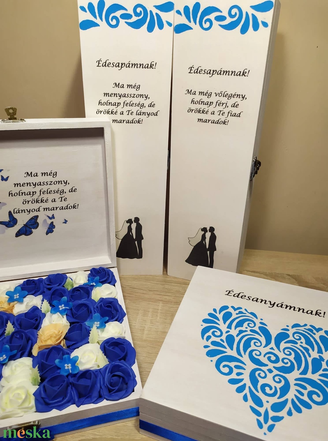 Szülőköszöntö bortartó és virágdoboz, kék - esküvő - emlék & ajándék - szülőköszöntő ajándék - Meska.hu