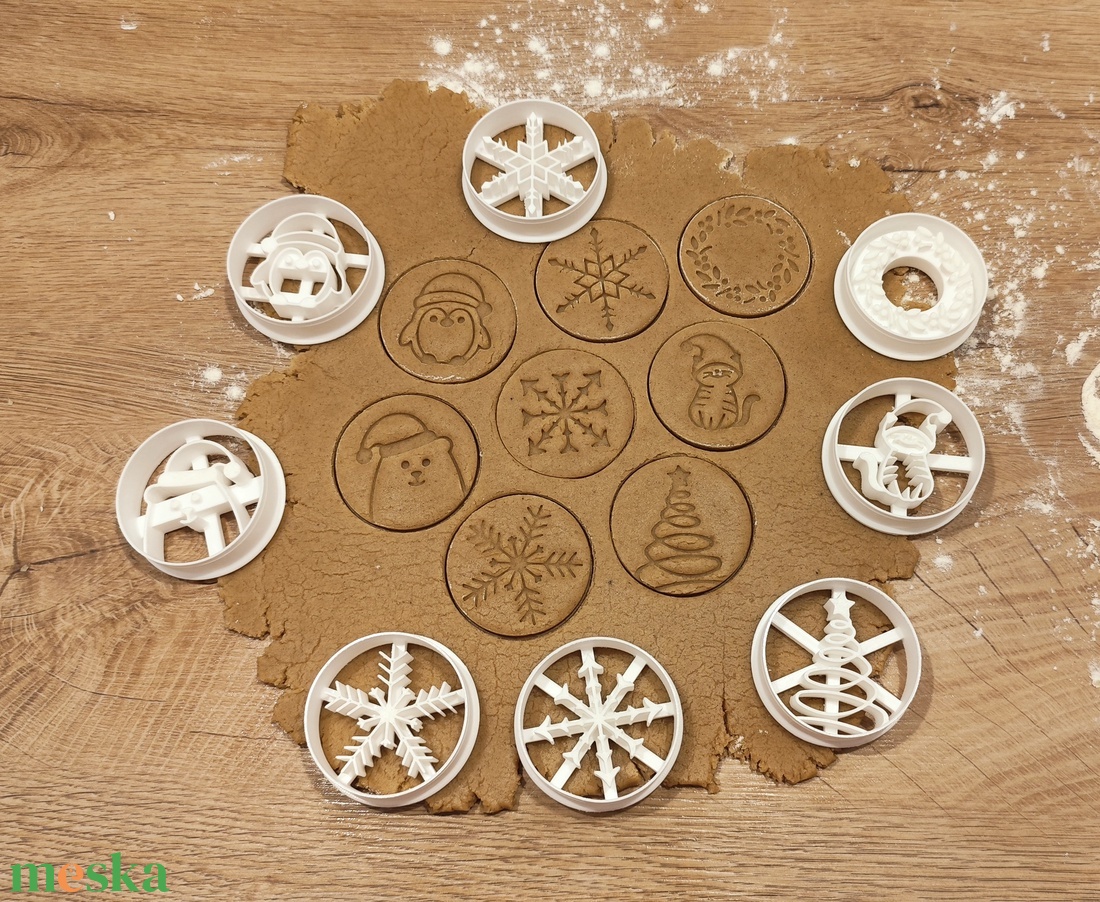 Karácsonyi macis keksz, süti. sütemény kiszúró forma - otthon & életmód - konyhafelszerelés, tálalás - sütés, főzés - sütikiszúró - Meska.hu