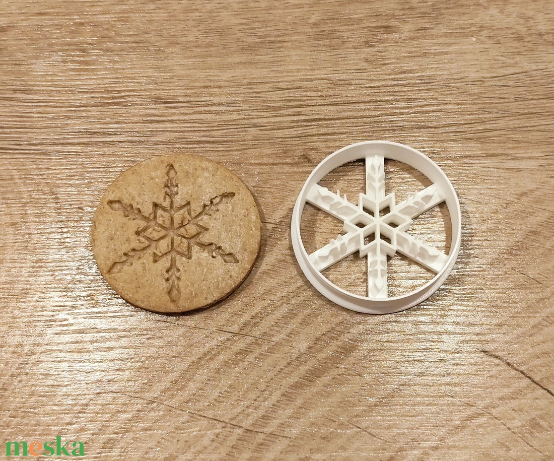 Karácsonyi hópihés (hatágú) keksz, süti. sütemény kiszúró forma - otthon & életmód - konyhafelszerelés, tálalás - sütés, főzés - sütikiszúró - Meska.hu
