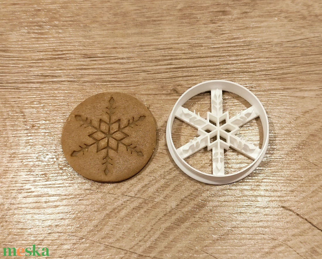 Karácsonyi hópihés (hatágú) keksz, süti. sütemény kiszúró forma - otthon & életmód - konyhafelszerelés, tálalás - sütés, főzés - sütikiszúró - Meska.hu