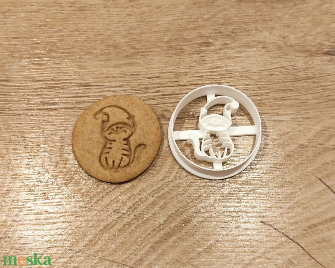 Karácsonyi cicás keksz, süti. sütemény kiszúró forma - otthon & életmód - konyhafelszerelés, tálalás - sütés, főzés - sütikiszúró - Meska.hu