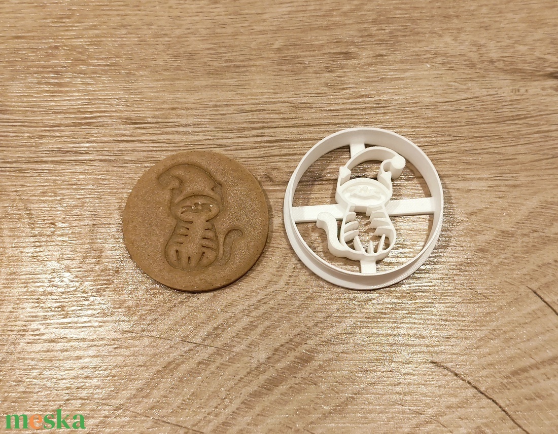 Karácsonyi cicás keksz, süti. sütemény kiszúró forma - otthon & életmód - konyhafelszerelés, tálalás - sütés, főzés - sütikiszúró - Meska.hu