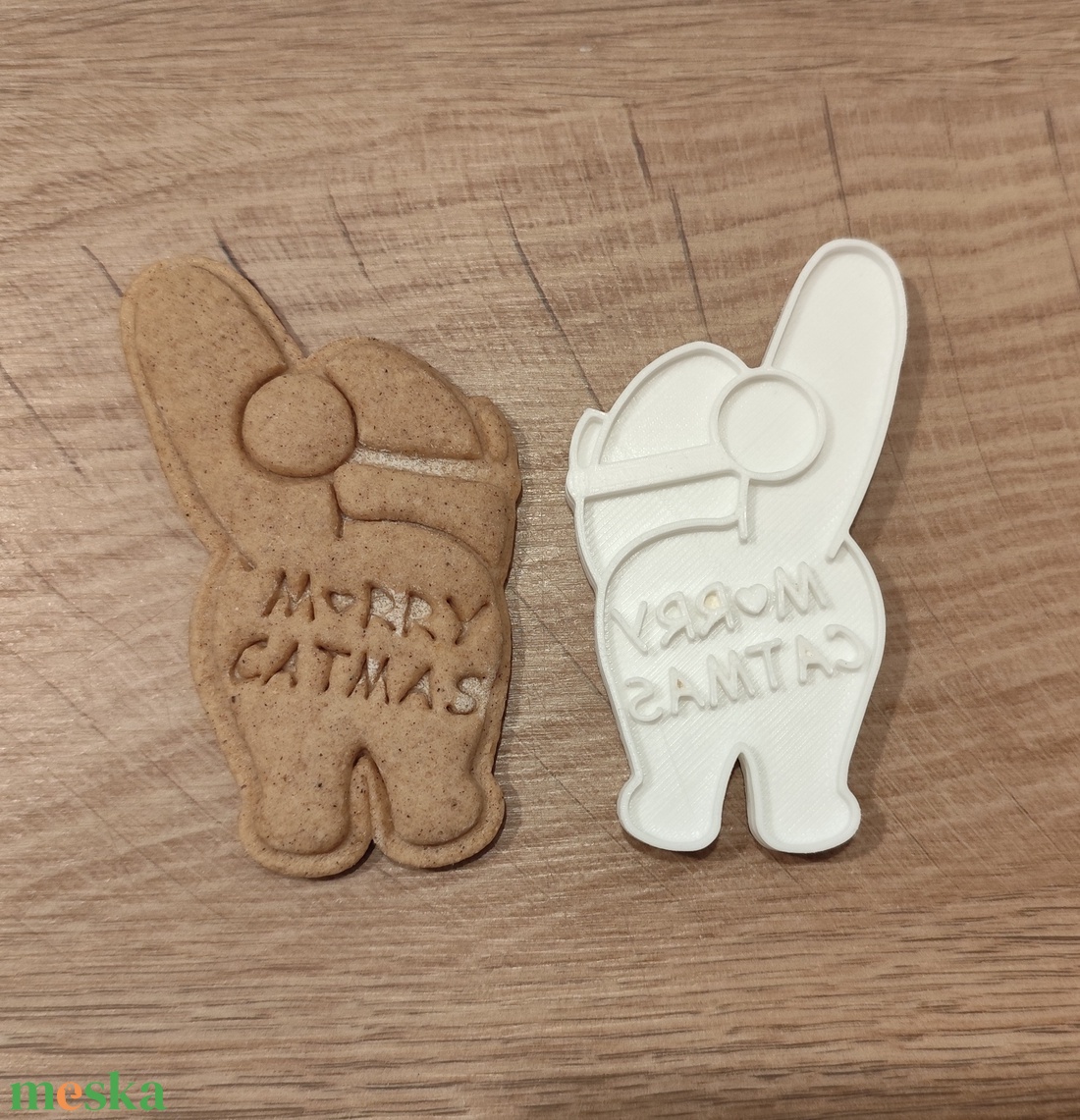 Karácsonyi cicás mézeskalács-, keksz kiszúró forma - otthon & életmód - konyhafelszerelés, tálalás - sütés, főzés - sütikiszúró - Meska.hu
