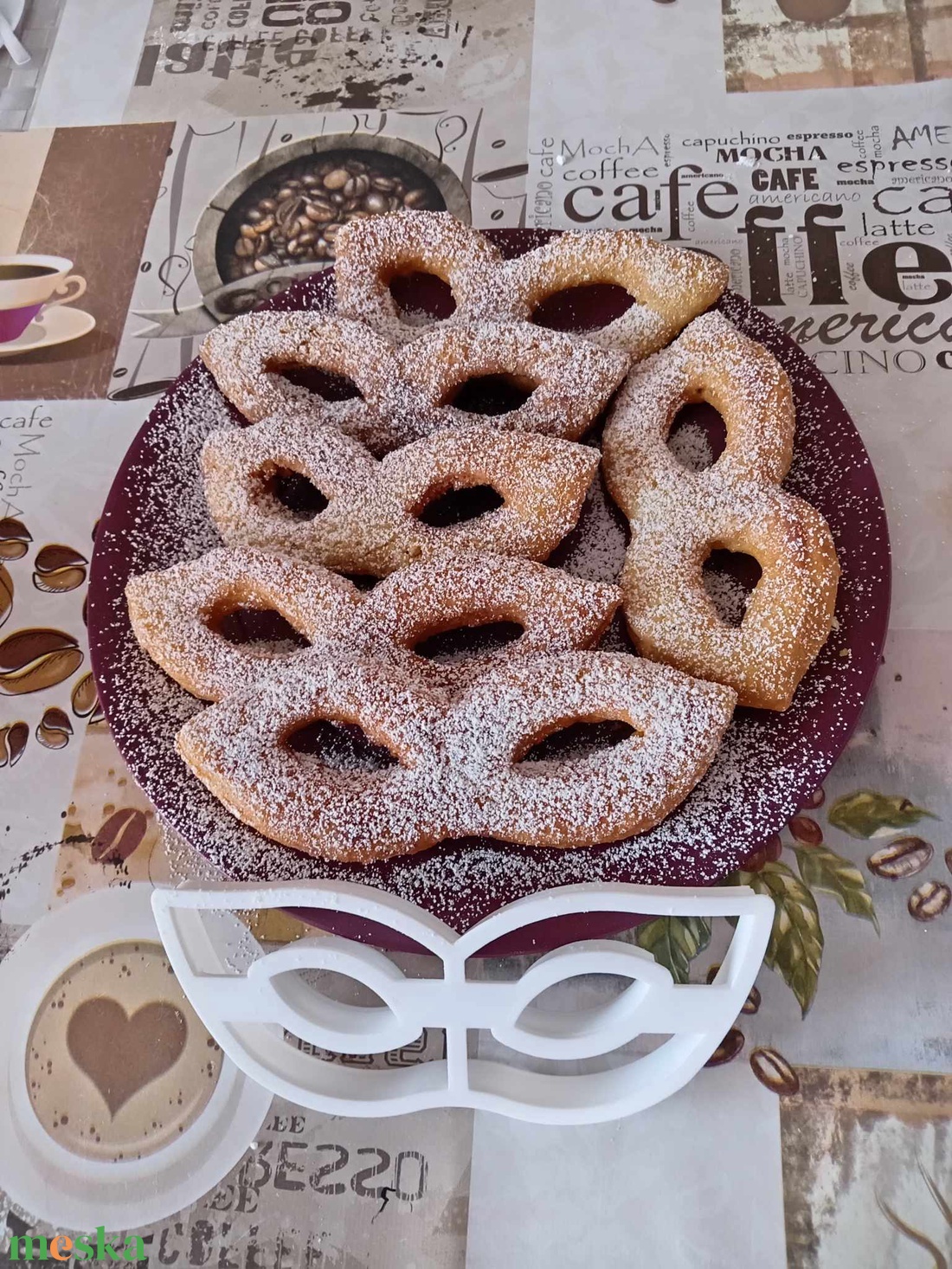 !Akció! Farsangi fánk-, mézeskalács-, keksz kiszúró forma szettben - otthon & életmód - konyhafelszerelés, tálalás - sütés, főzés - sütikiszúró - Meska.hu