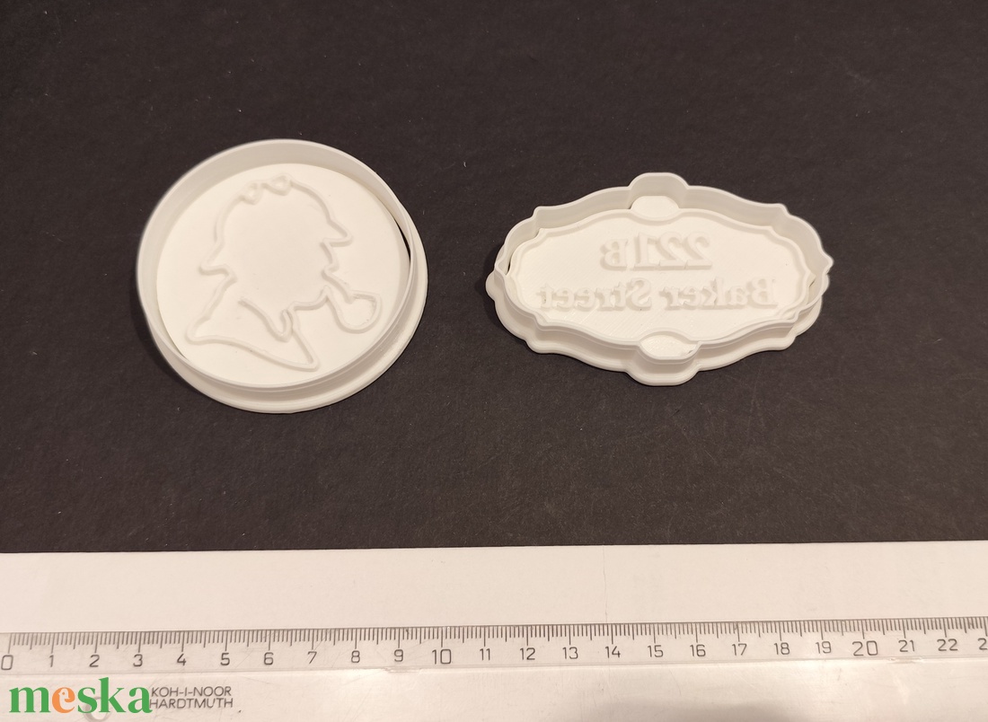 !Akció! Sherlock mézeskalács-, keksz kiszúró forma szettben - otthon & életmód - konyhafelszerelés, tálalás - sütés, főzés - sütikiszúró - Meska.hu