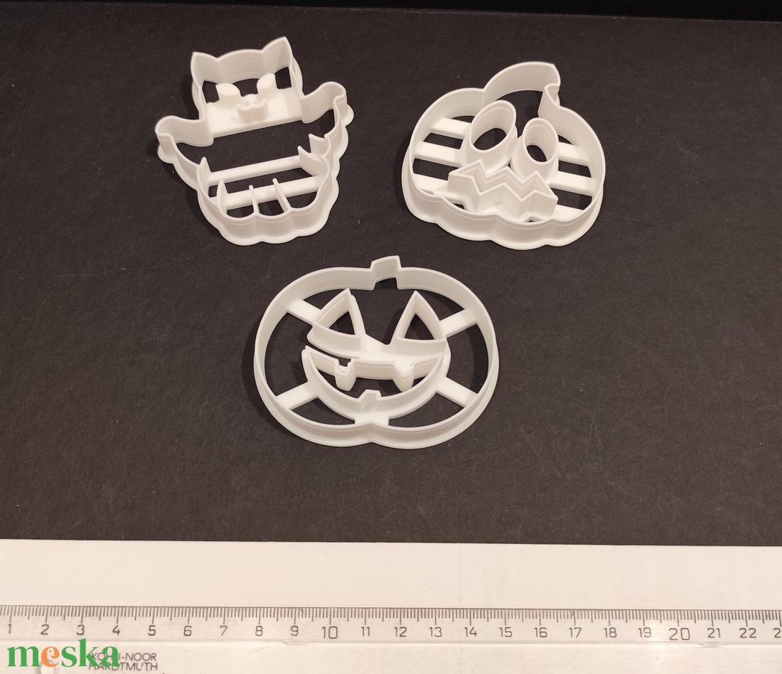 !Akció! Halloween-i mézeskalács-, keksz kiszúró forma szettben - otthon & életmód - konyhafelszerelés, tálalás - sütés, főzés - sütikiszúró - Meska.hu