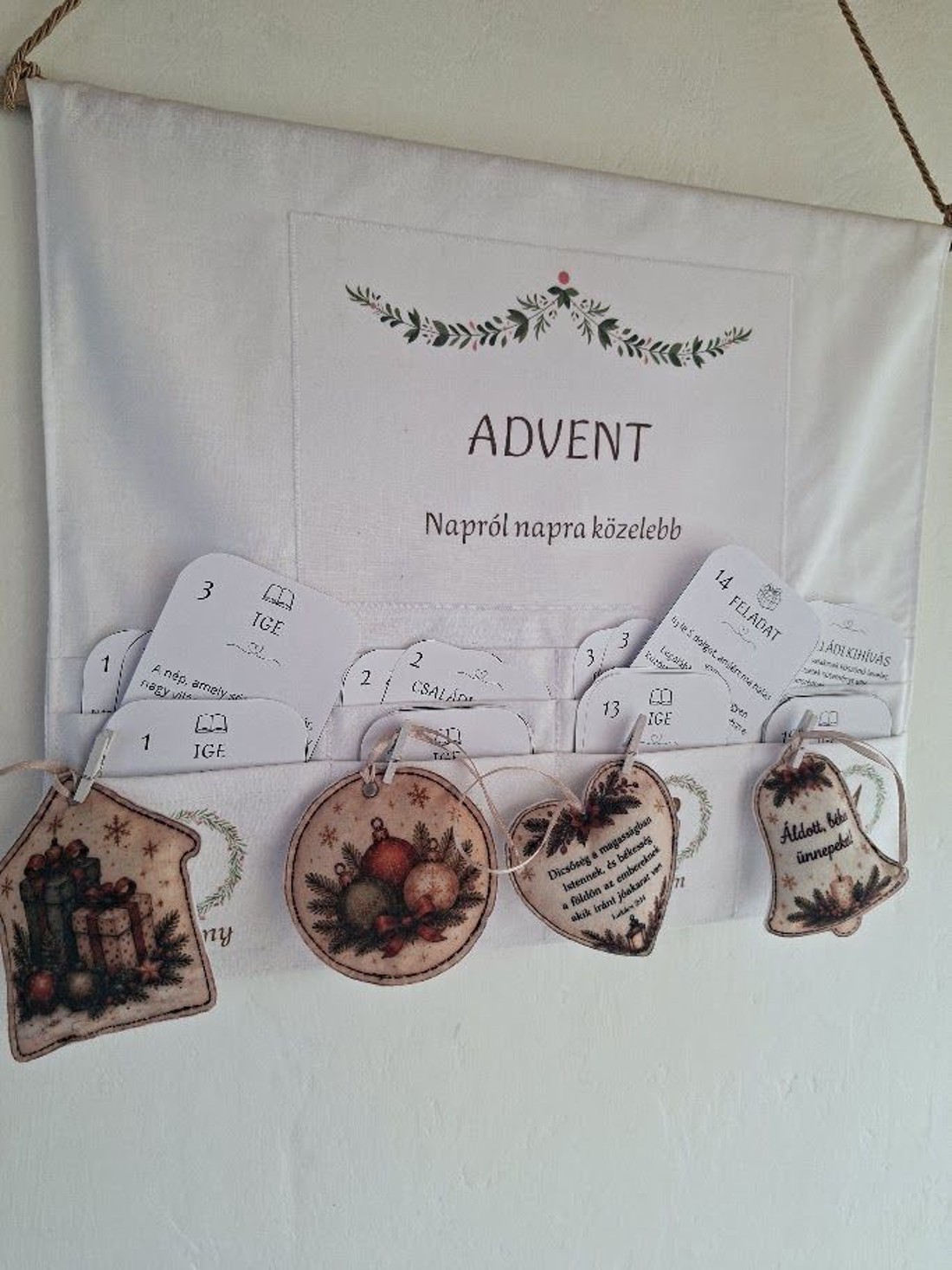 Keresztény adventi naptár - kártyákkal, filcdíszekkel, adventi családi kreatív szett -  - Meska.hu