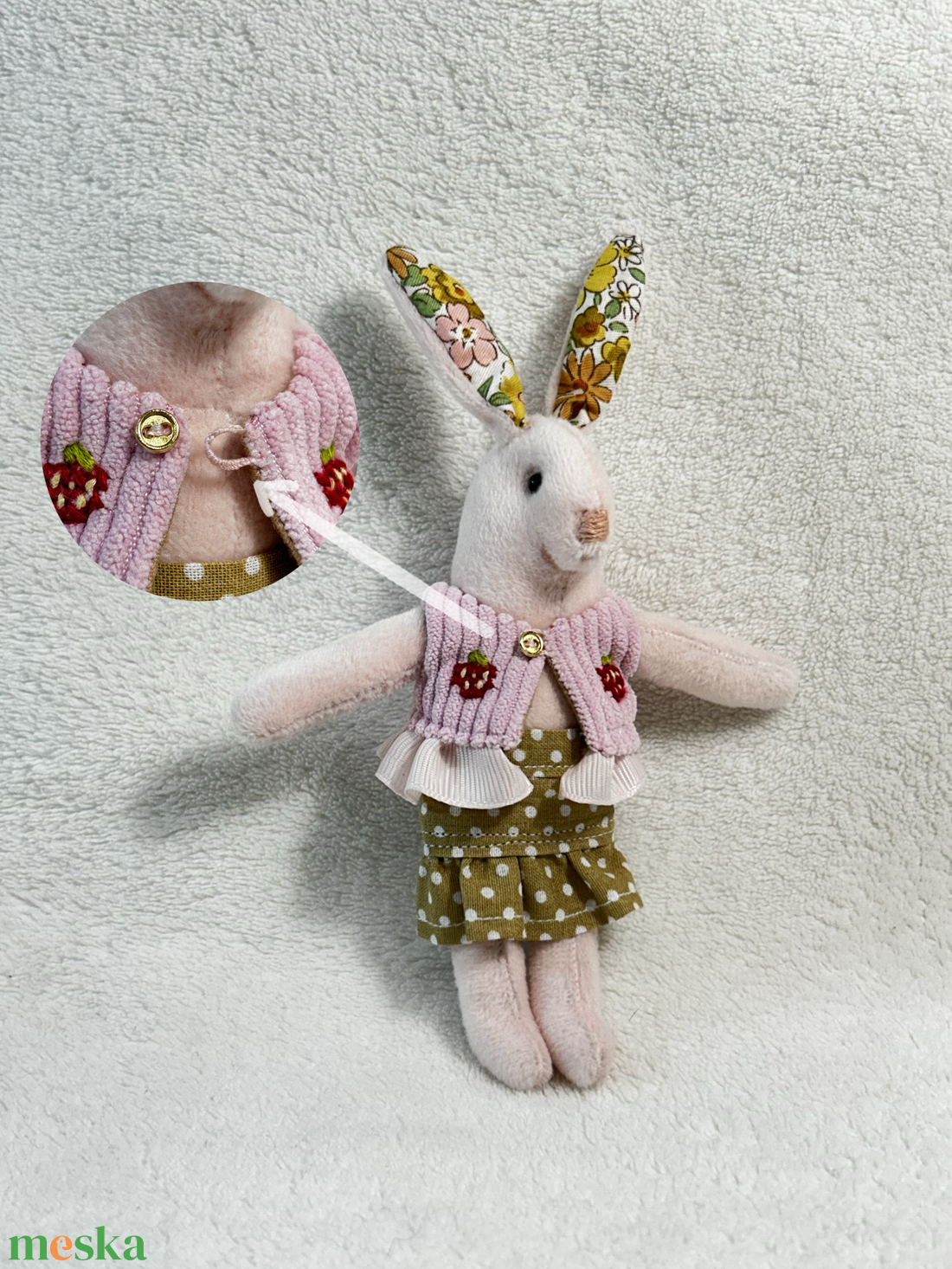 Eper Nyuszi Plüss - játék & sport - plüssállat & játékfigura - nyuszi - Meska.hu