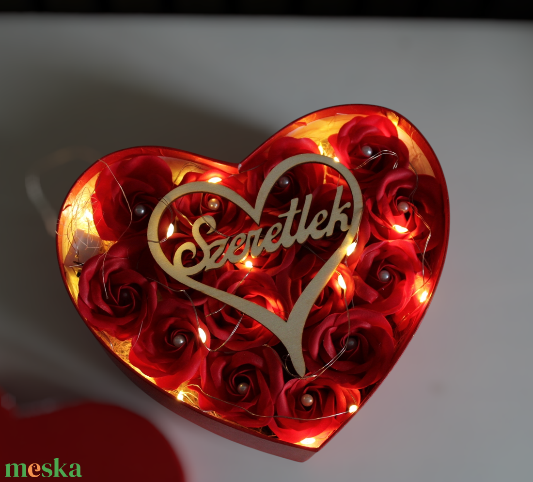 Valentin napi illatos szappanrózsa box - otthon & életmód - virágdekoráció - virágok - virágbox - Meska.hu