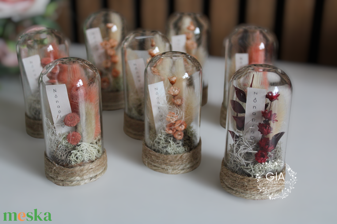 Apró, kedvesség nőnapra - otthon & életmód - dekoráció - asztal és polc dekoráció - díszüveg - Meska.hu