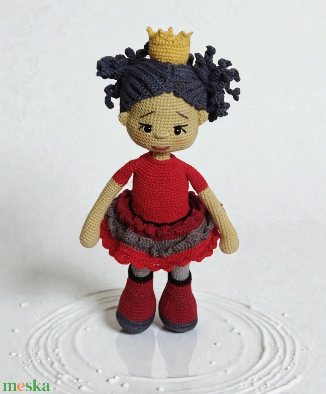 Horgolt királylány  - játék & sport - baba & babaház - baba - Meska.hu