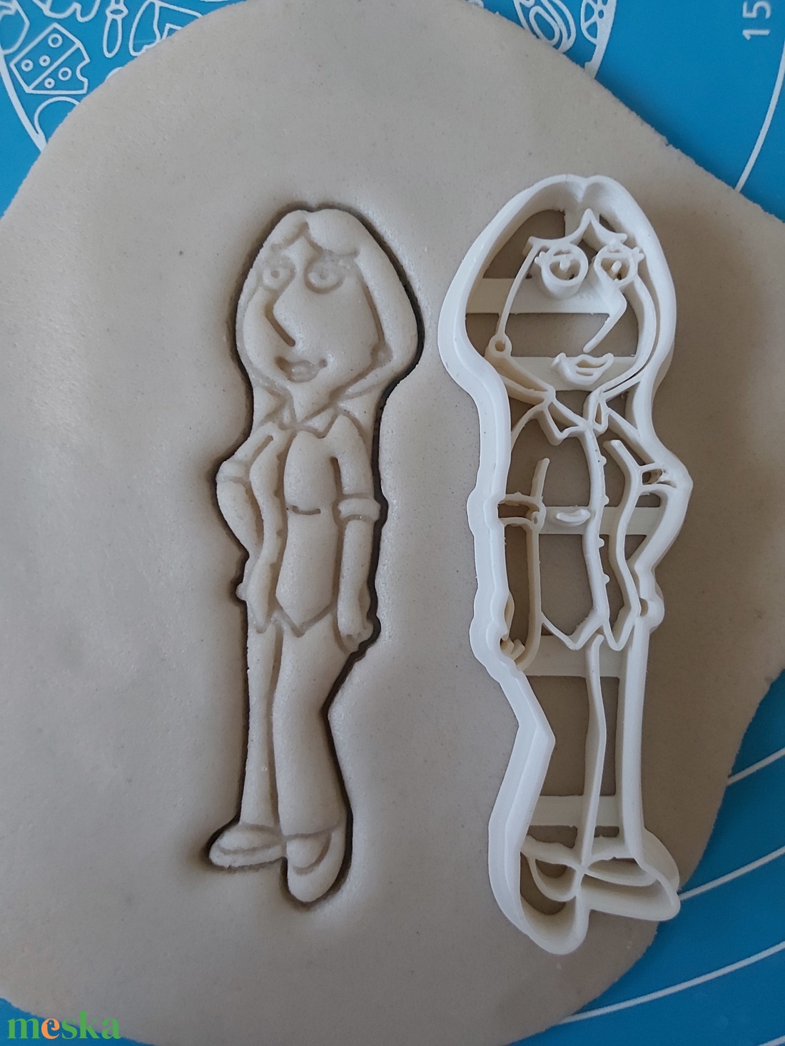 Sütikiszúró - Family guy - Lois - otthon & életmód - konyhafelszerelés, tálalás - sütés, főzés - sütikiszúró - Meska.hu
