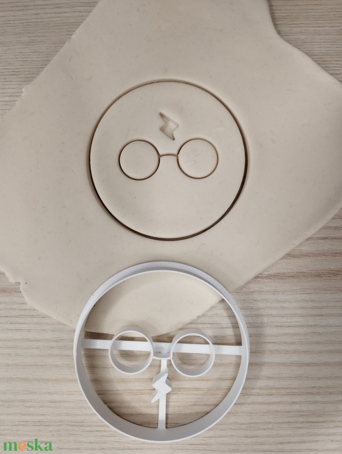 Sütikiszúró - Harry Potter - Szemüveg - otthon & életmód - konyhafelszerelés, tálalás - sütés, főzés - sütikiszúró - Meska.hu