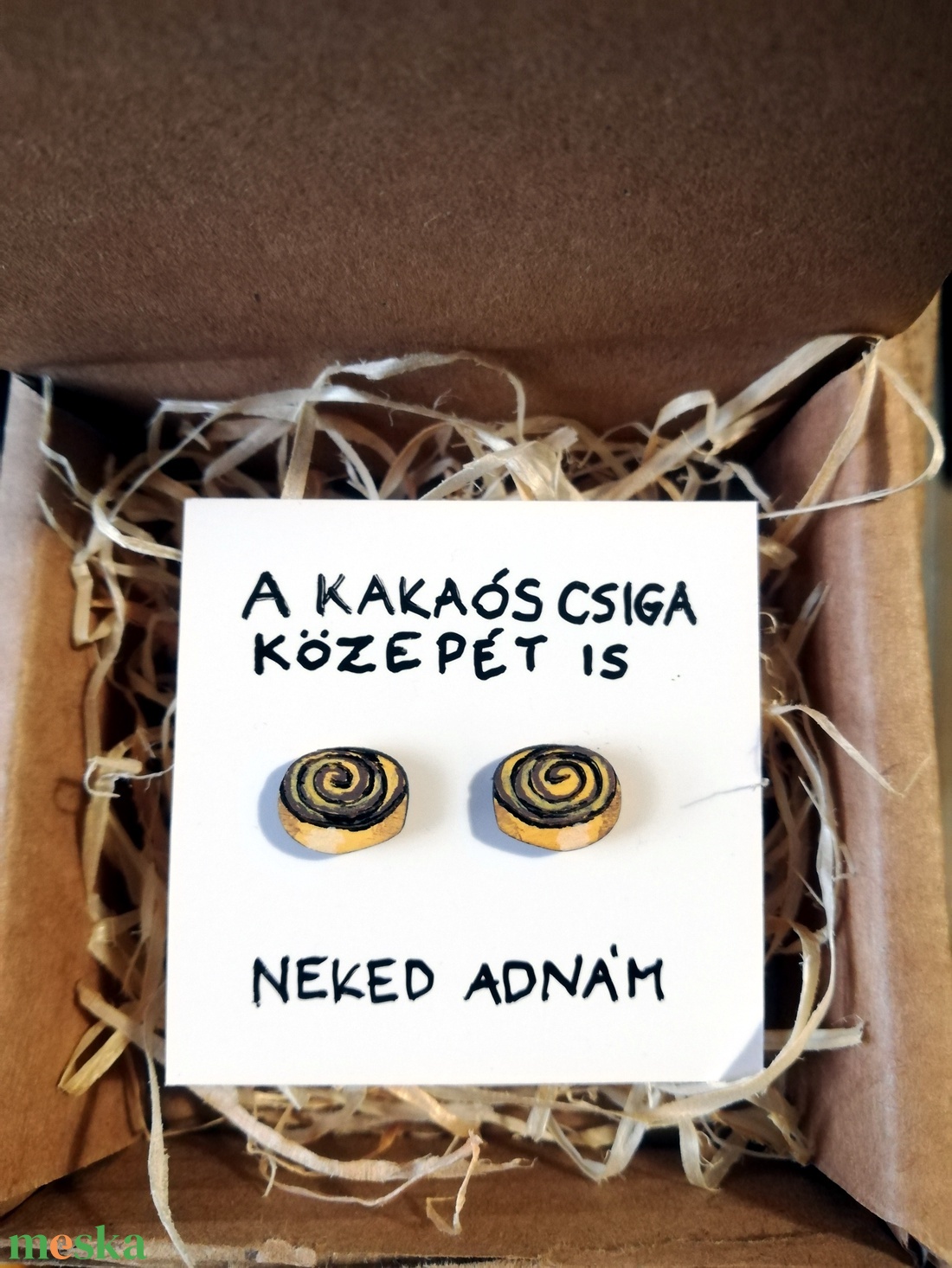 Kakaós csiga Fa Kézzel Festett Fülbevaló Ékszer Bármely Alkalomra Hétköznapokra Vicces Mókás Egyedi Ajándék - ékszer - fülbevaló - pötty fülbevaló - Meska.hu Kakaós csiga Fa Kézzel Festett Fülbevaló Ékszer Bármely Alkalomra Hétköznapokra Vicces Mókás Egyedi Ajándék - ékszer - fülbevaló - pötty fülbevaló - Meska.hu