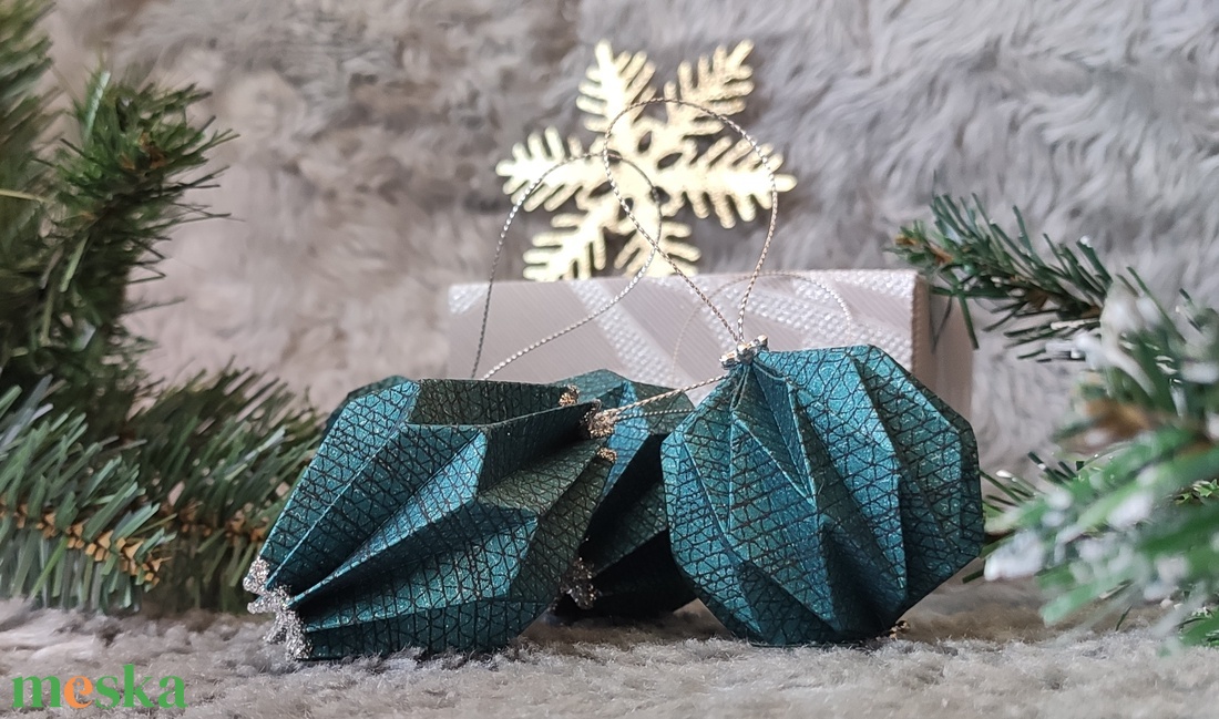 Különleges kékes zöld karácsonyfadísz szett díszdobozban (4 darabos) LNT01404 - karácsony - karácsonyi lakásdekoráció - karácsonyfadíszek - Meska.hu